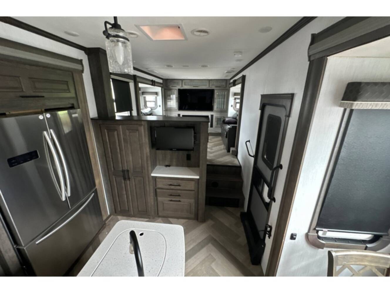 A photo of this 2021 Heartland BIG COUNTRY 3902FL