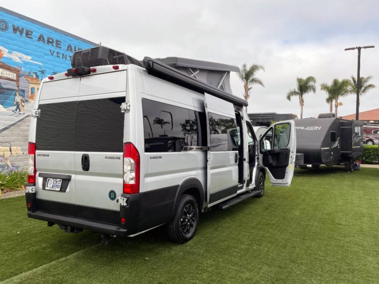 A photo of this 2026 Airstream Rangeline POP TOP