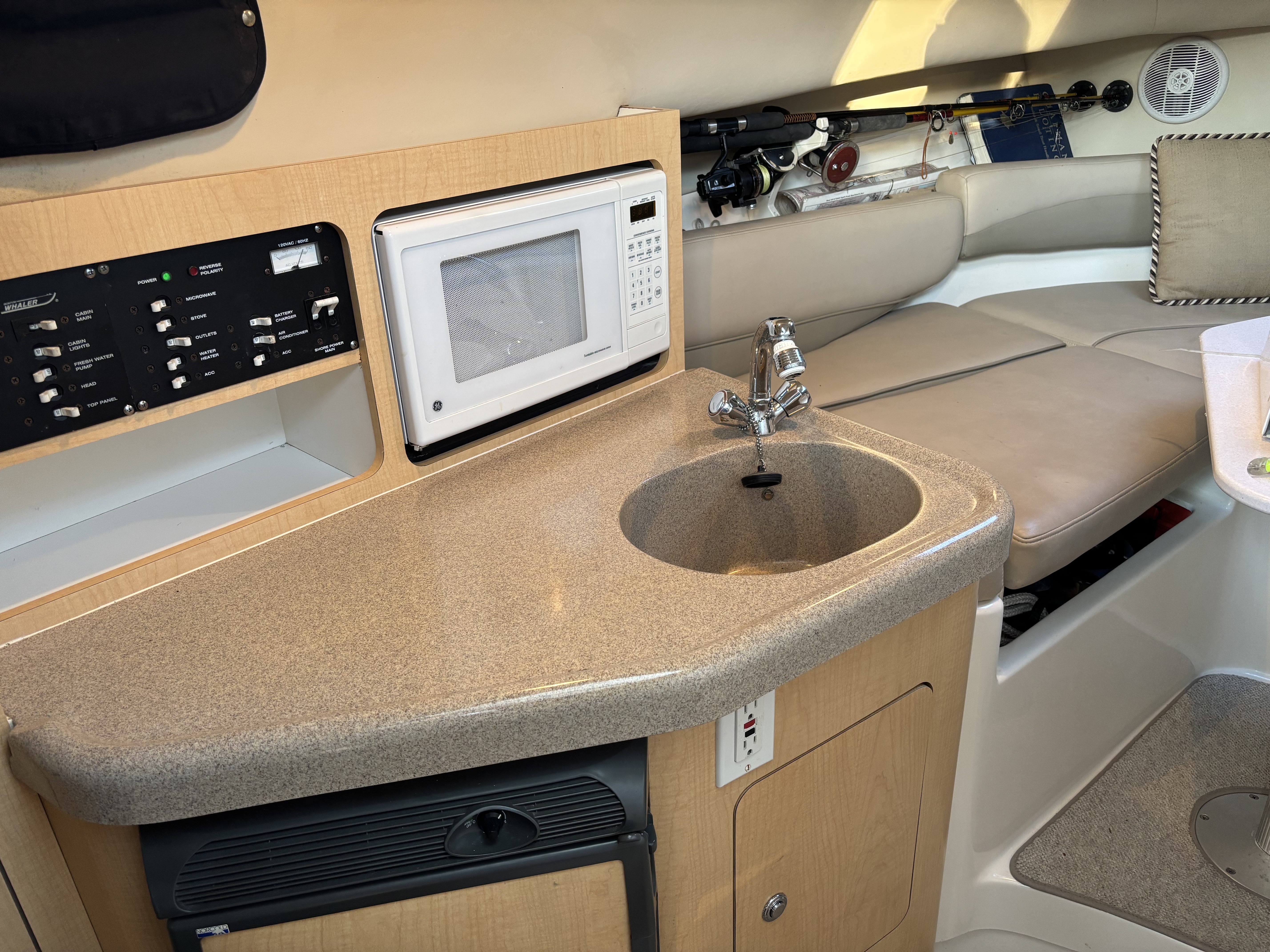 2003 Boston Whaler 280 CONQUEST in fairfield CT