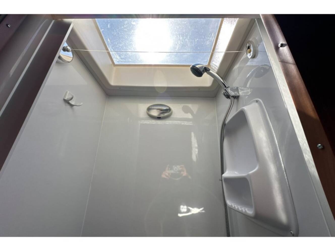 A photo of this 2014 Leisure Travel UNITY 24TB