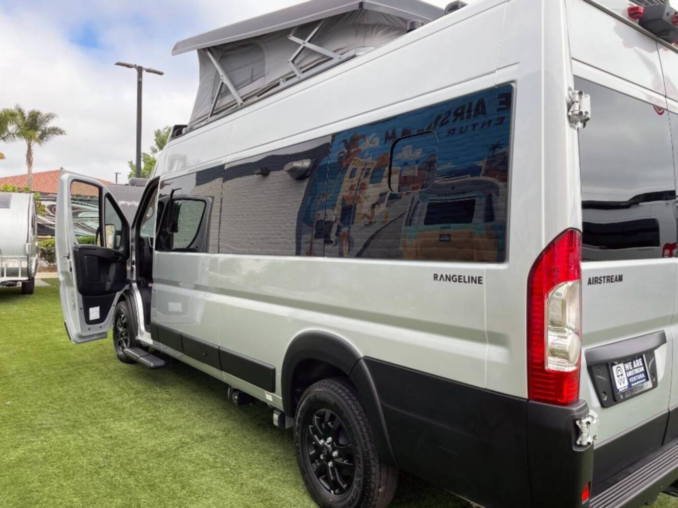 A photo of this 2026 Airstream Rangeline POP TOP