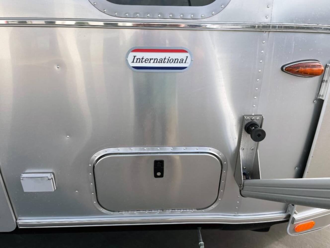 A photo of this 2026 Airstream International 23FBQ