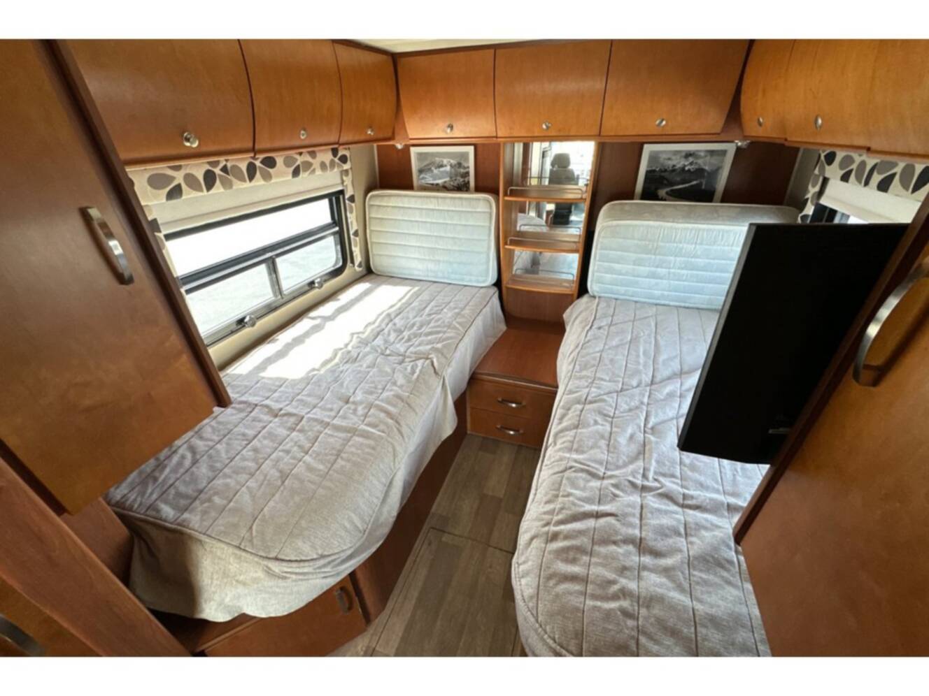 A photo of this 2014 Leisure Travel UNITY 24TB