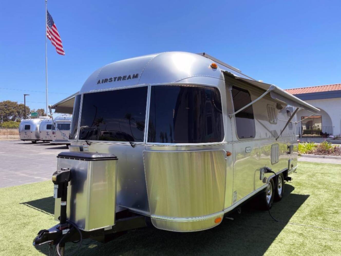 A photo of this 2021 Airstream Flying Cloud 23FB