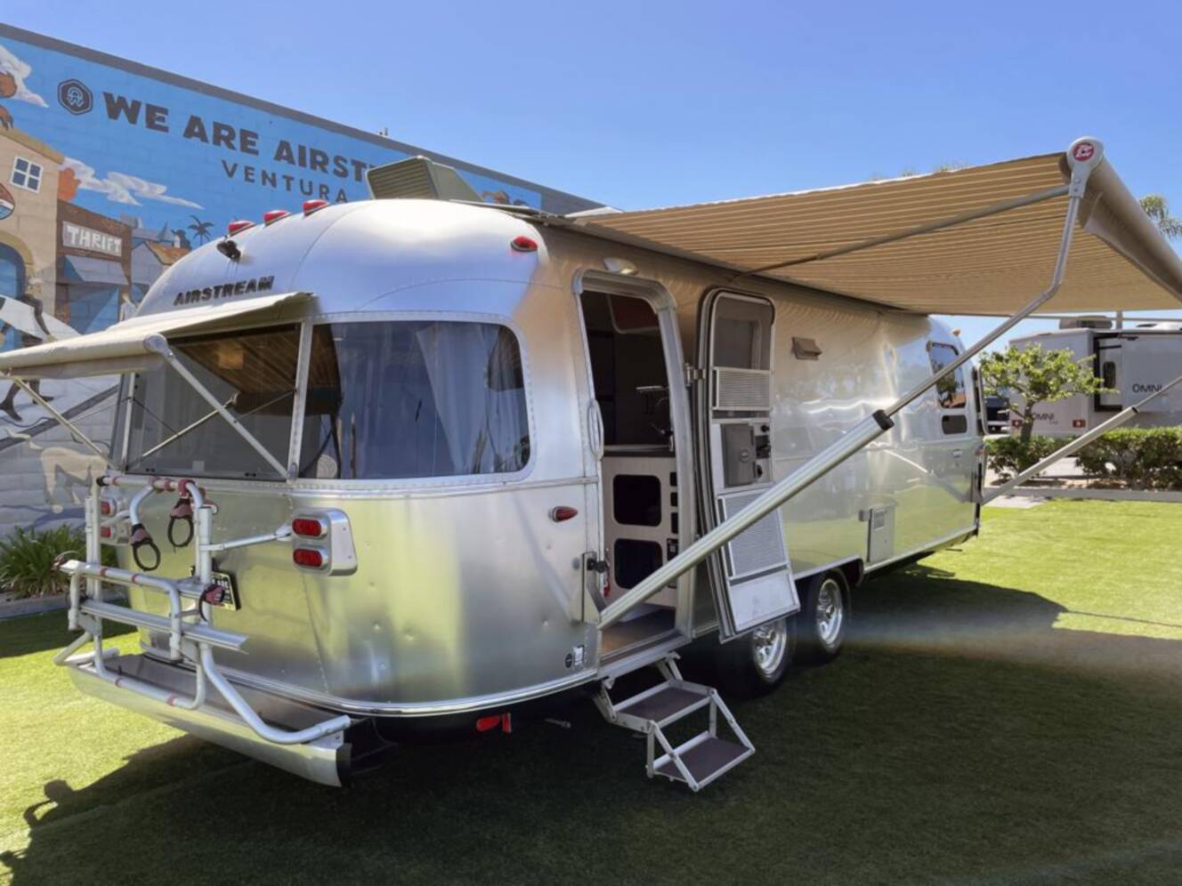 A photo of this 2019 Airstream International SERENITY 27FBQ