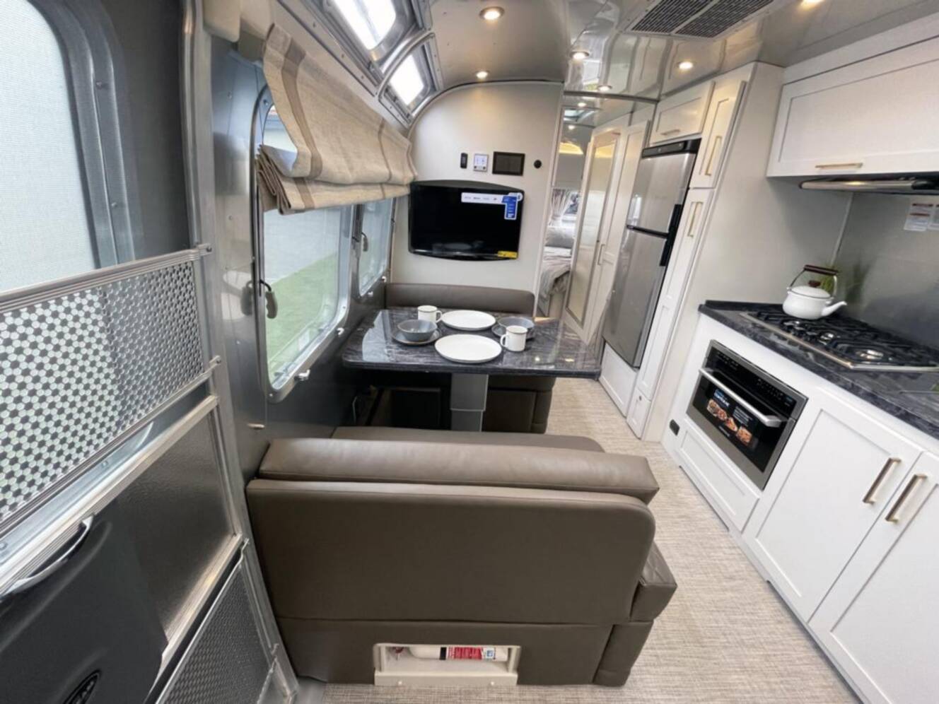 A photo of this 2026 Airstream Classic 28 RBT