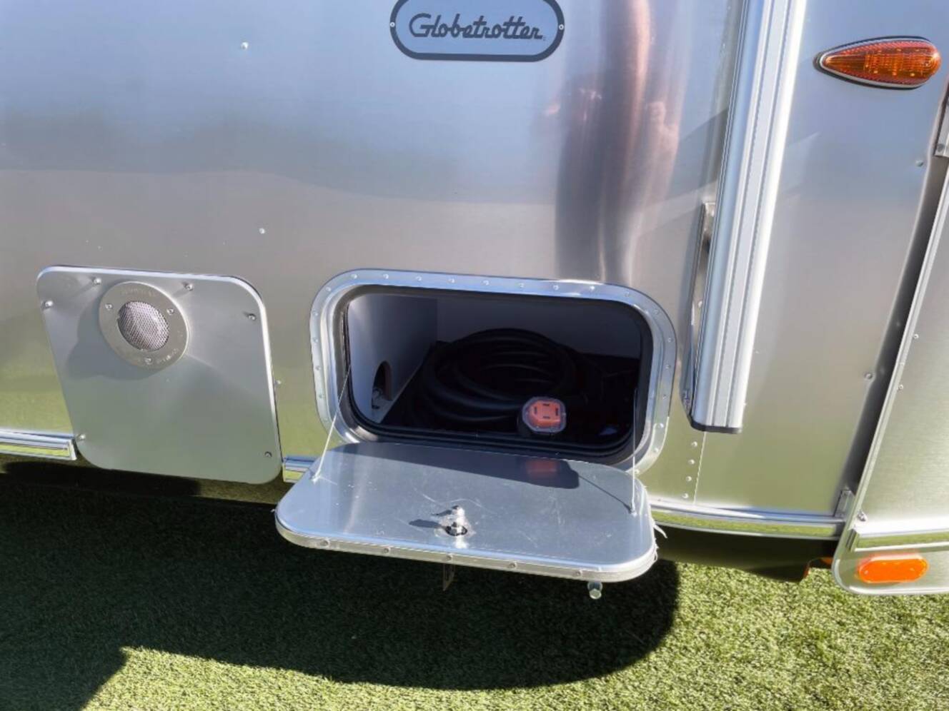 A photo of this 2026 Airstream Globetrotter 25FB