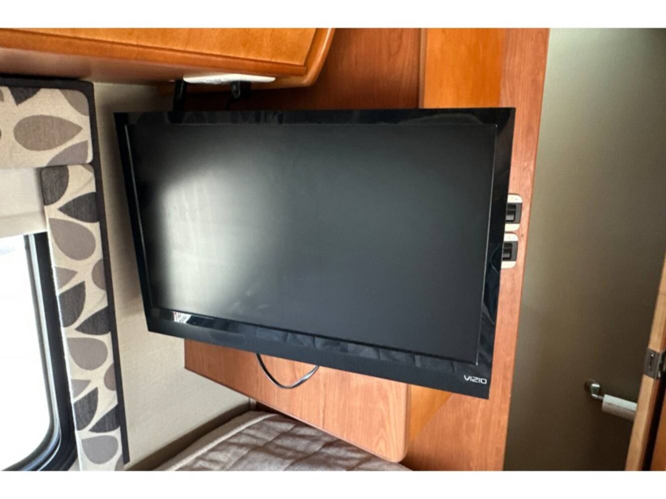 A photo of this 2014 Leisure Travel UNITY 24TB