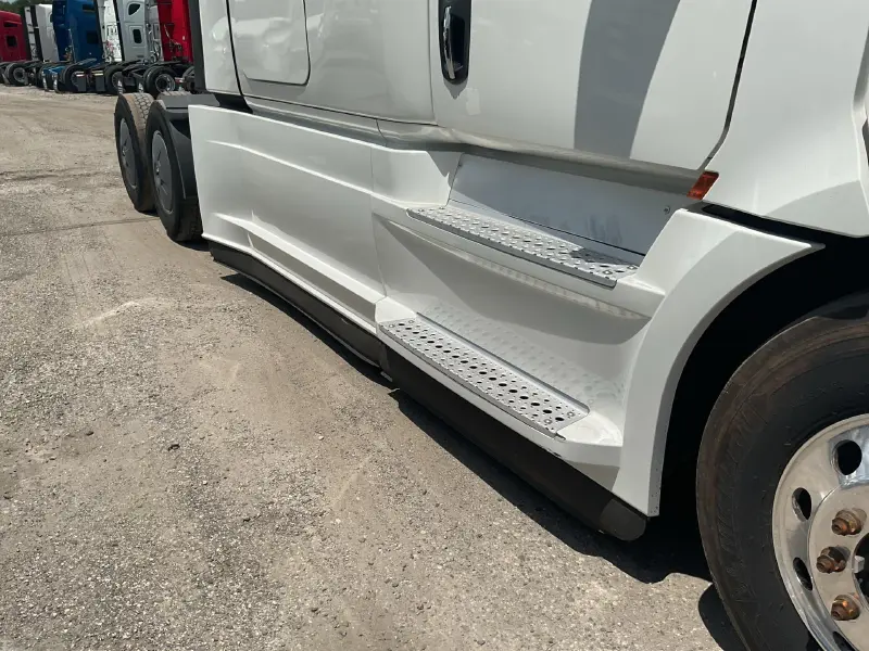 2021 FREIGHTLINER CASCADIA 126