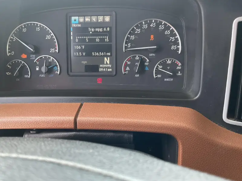 2021 FREIGHTLINER CASCADIA 126