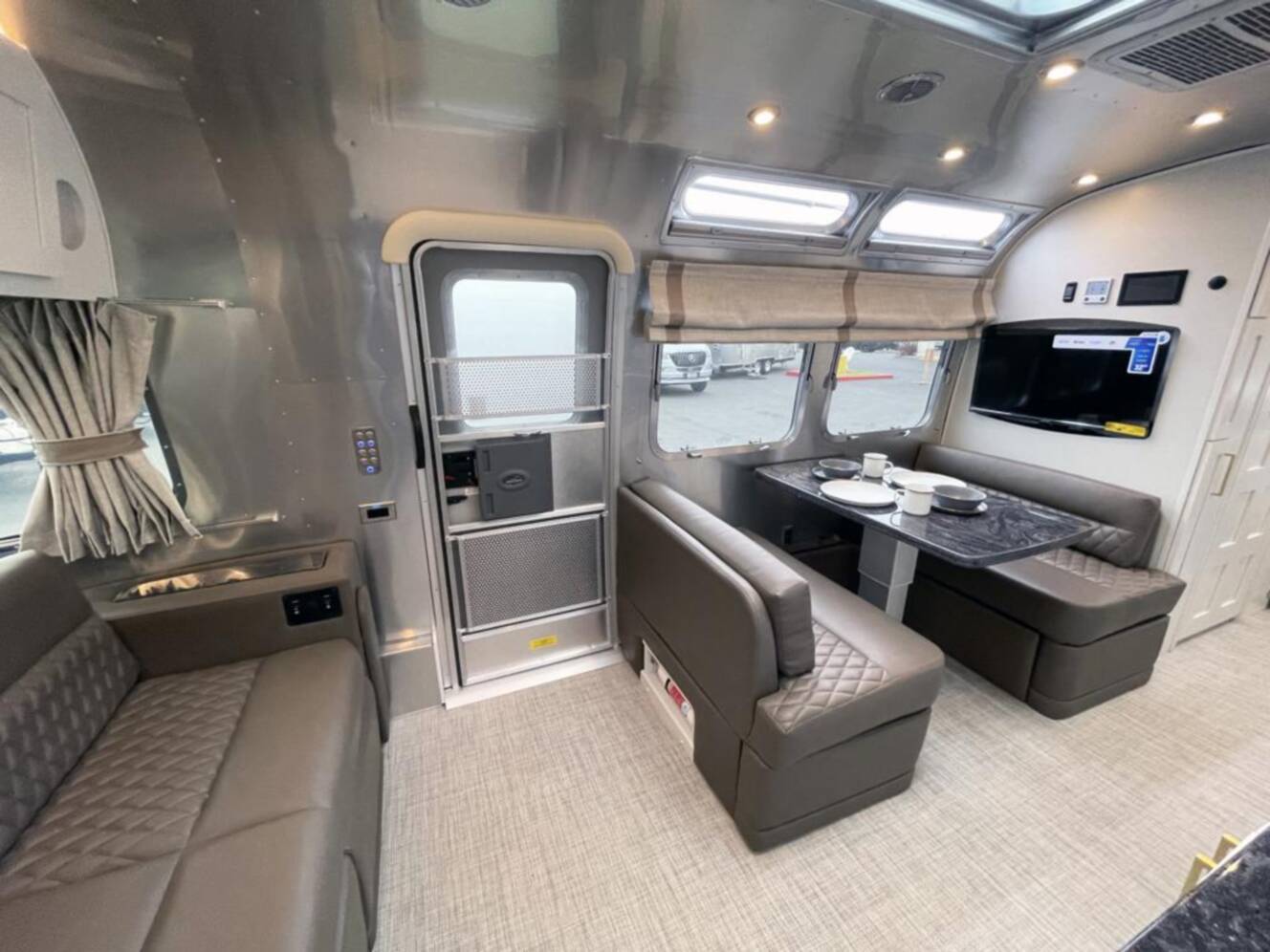 A photo of this 2026 Airstream Classic 28 RBT