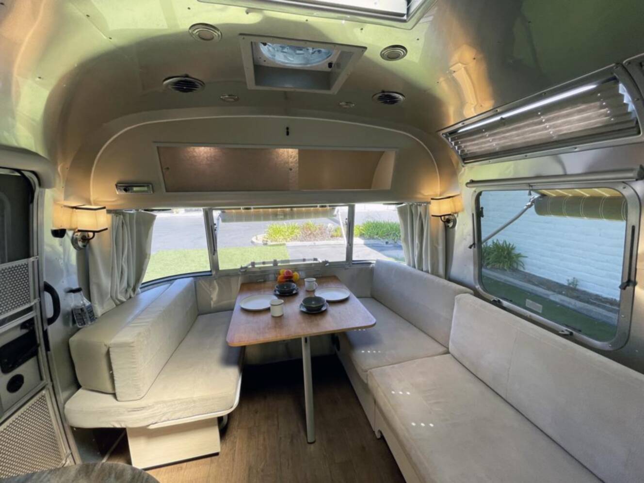A photo of this 2019 Airstream International SERENITY 27FBQ