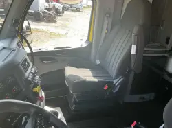 2023 PETERBILT 579