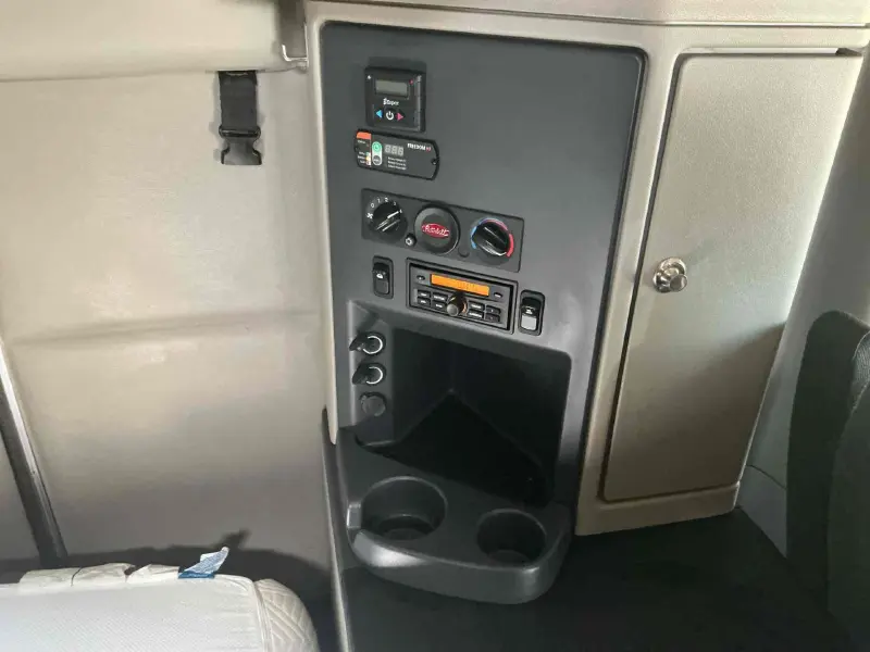 2023 PETERBILT 579