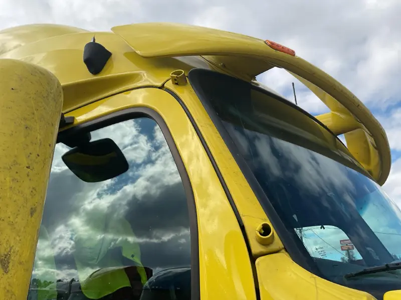 2023 PETERBILT 579