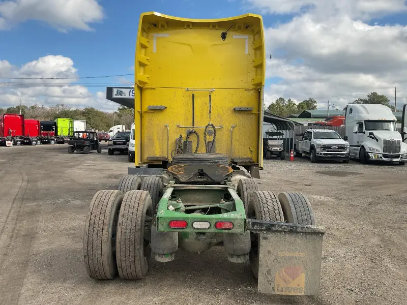 2023 PETERBILT 579