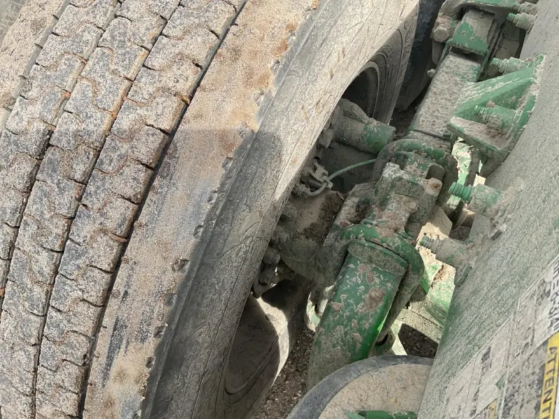 2023 PETERBILT 579