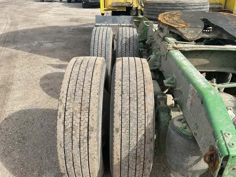 2023 PETERBILT 579