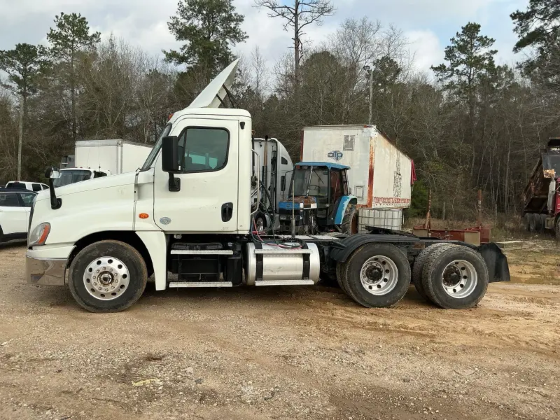 2017 FREIGHTLINER CASCADIA 125