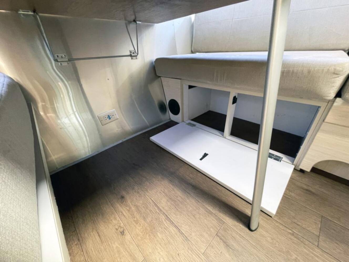 A photo of this 2019 Airstream International SERENITY 27FBQ