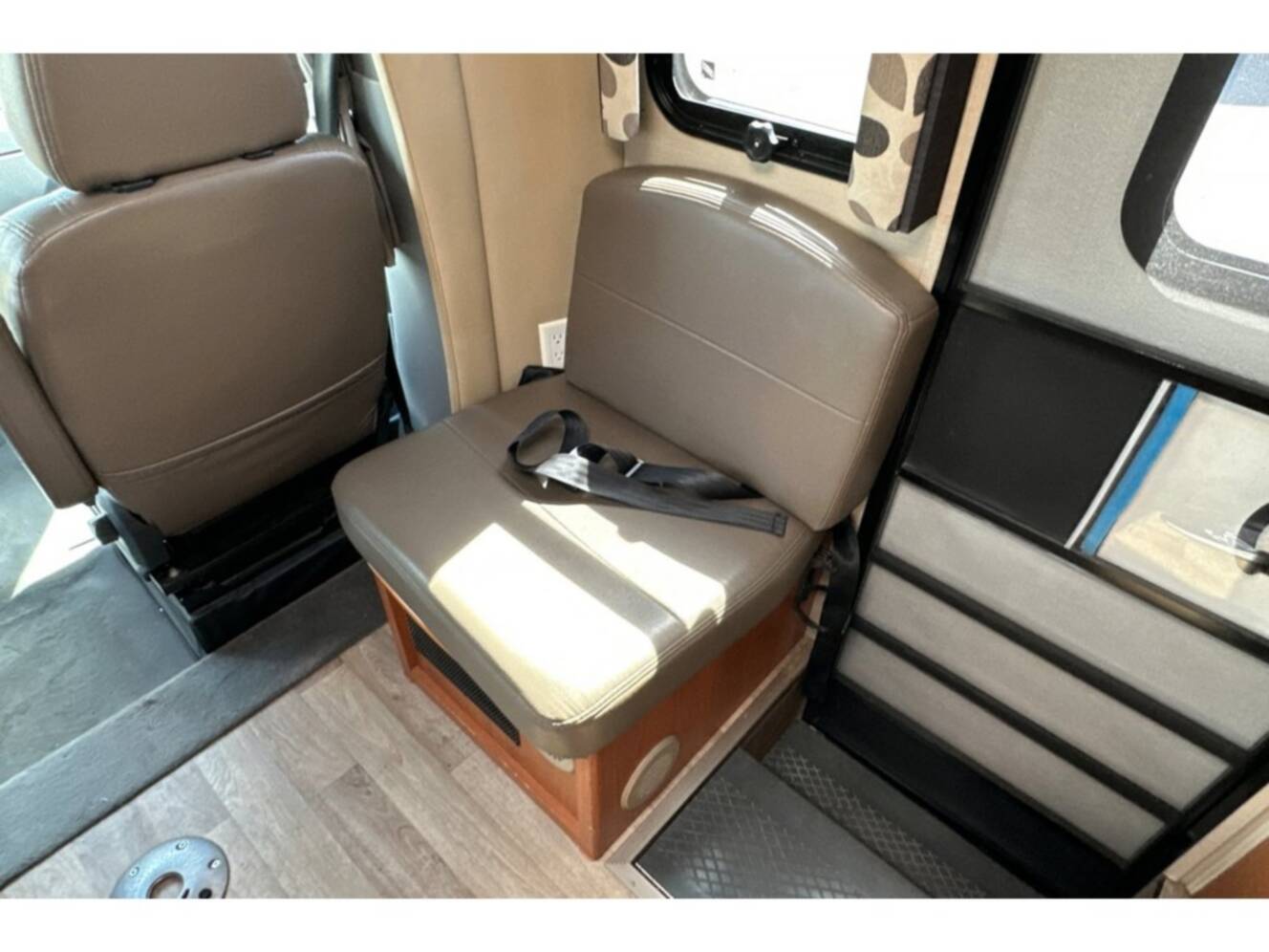 A photo of this 2014 Leisure Travel UNITY 24TB