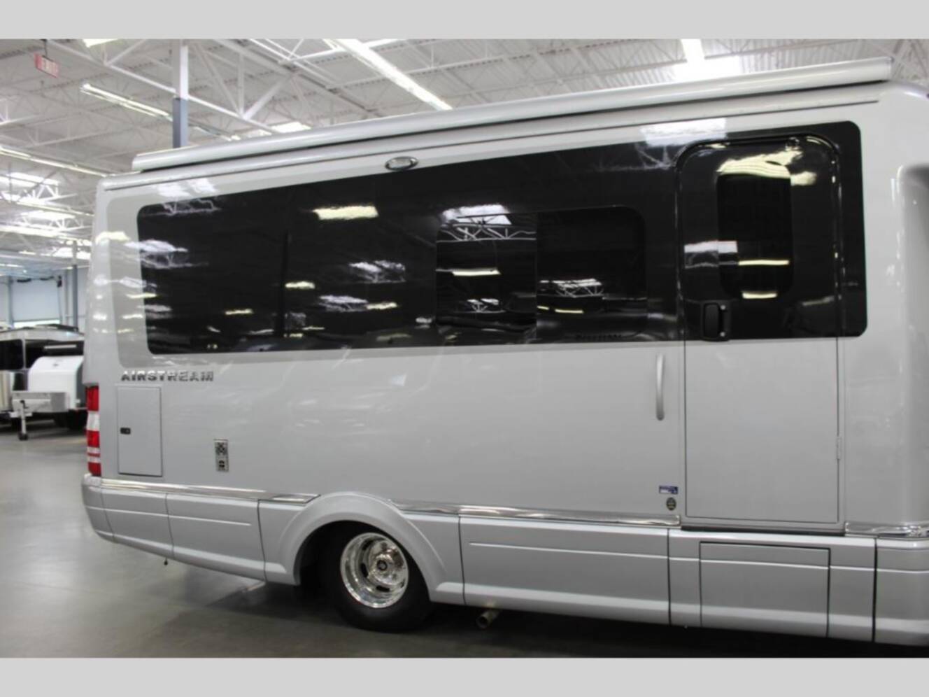 A photo of this 2019 Airstream Atlas Murphy Suite