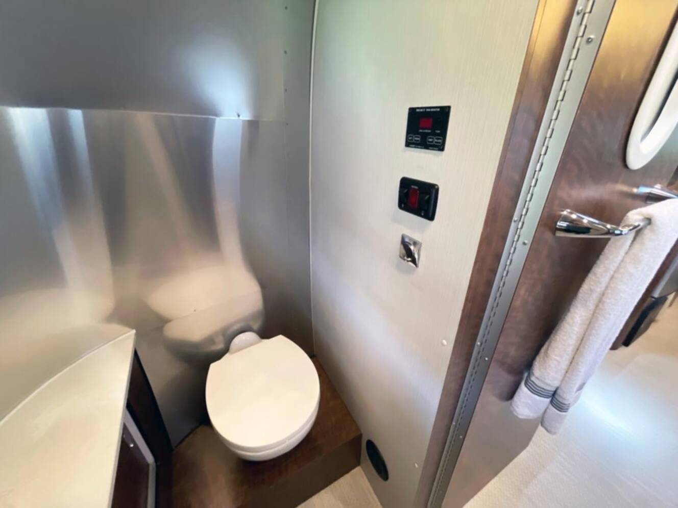 A photo of this 2020 Airstream Globetrotter 23FBQ
