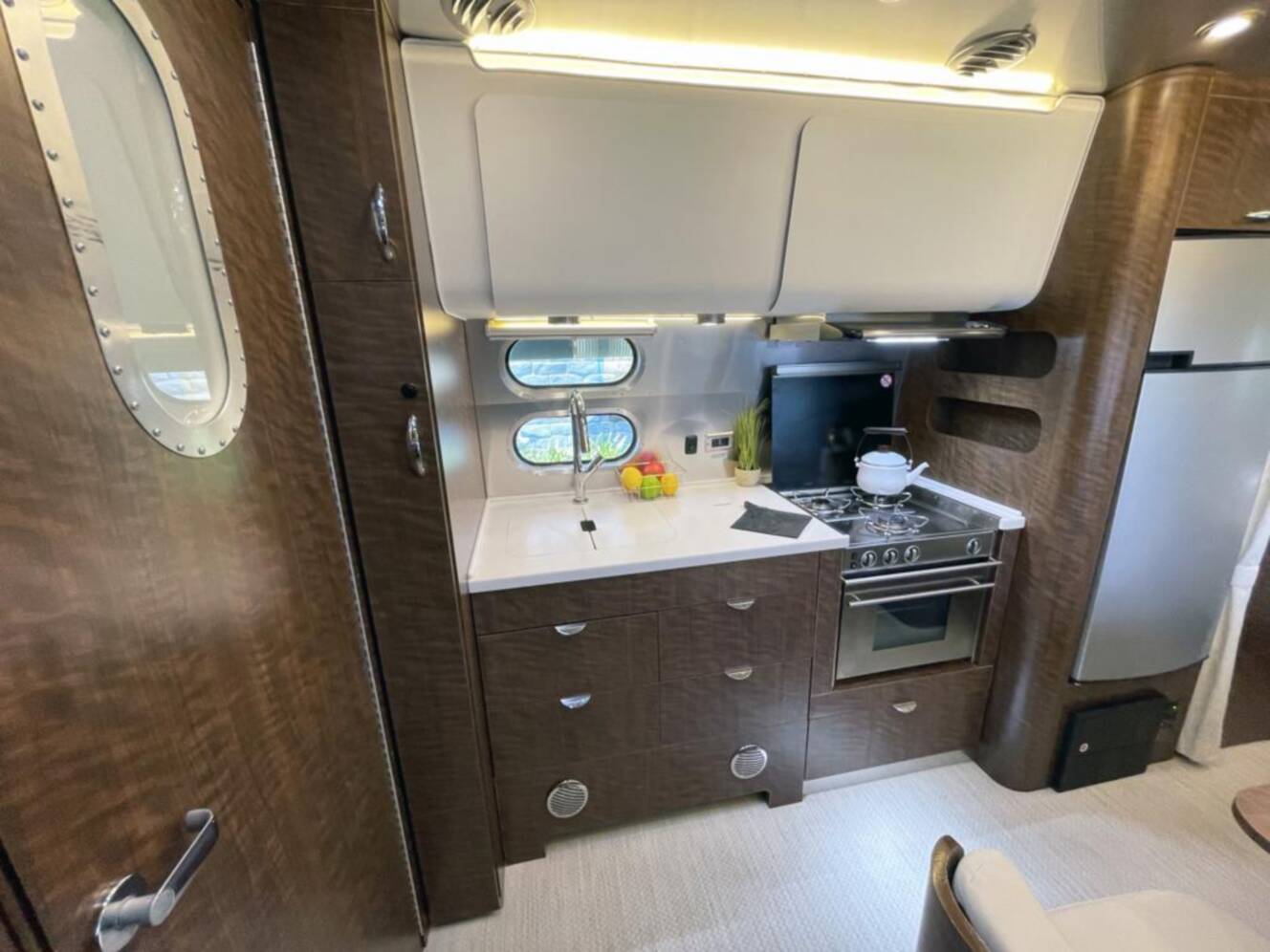 A photo of this 2020 Airstream Globetrotter 23FBQ