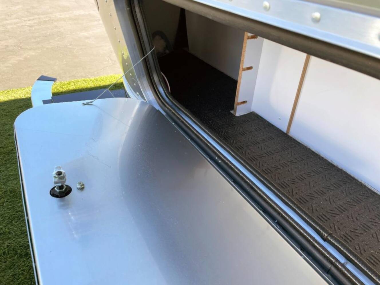 A photo of this 2026 Airstream Globetrotter 25FB