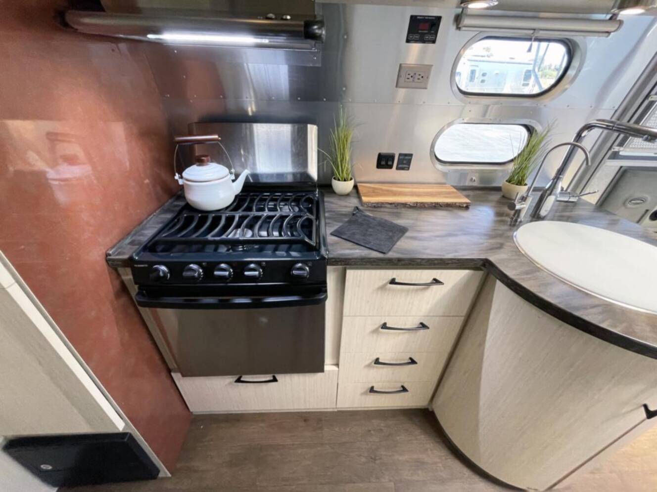 A photo of this 2019 Airstream International SERENITY 27FBQ