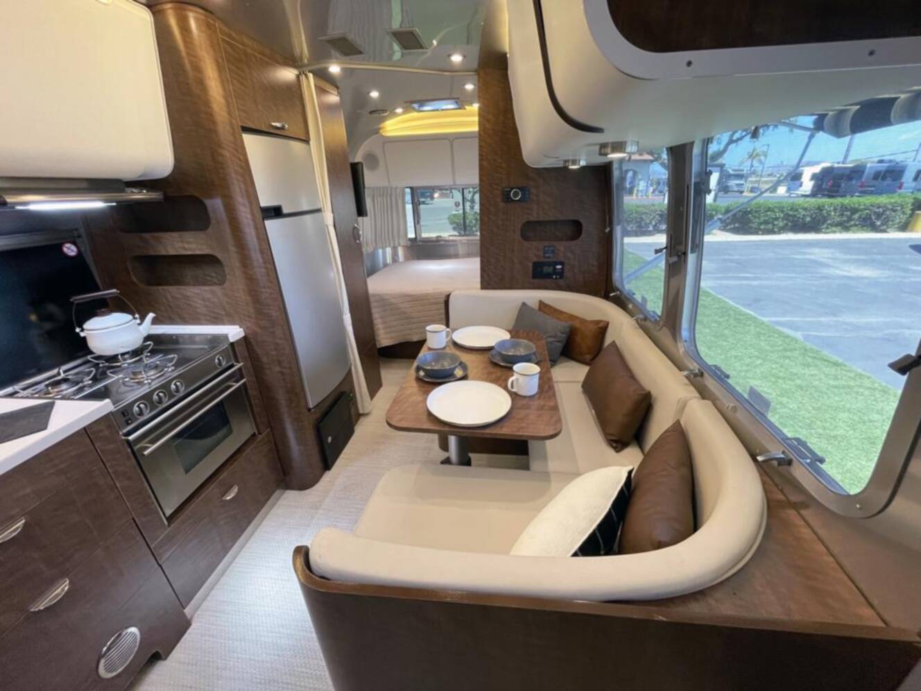 A photo of this 2020 Airstream Globetrotter 23FBQ