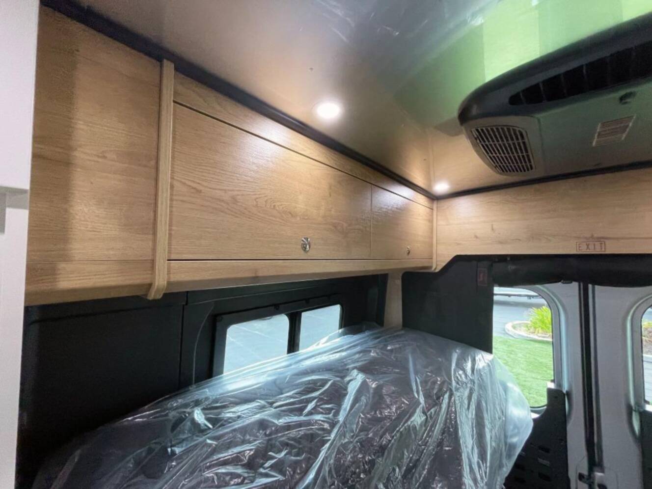A photo of this 2026 Airstream Rangeline POP TOP