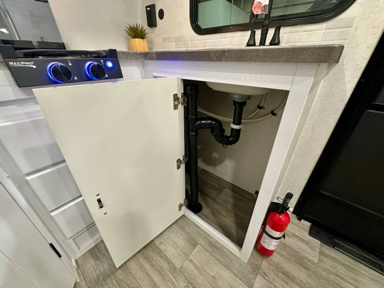 A photo of this 2026 Modern Buggy Rv Big Buggy BB17