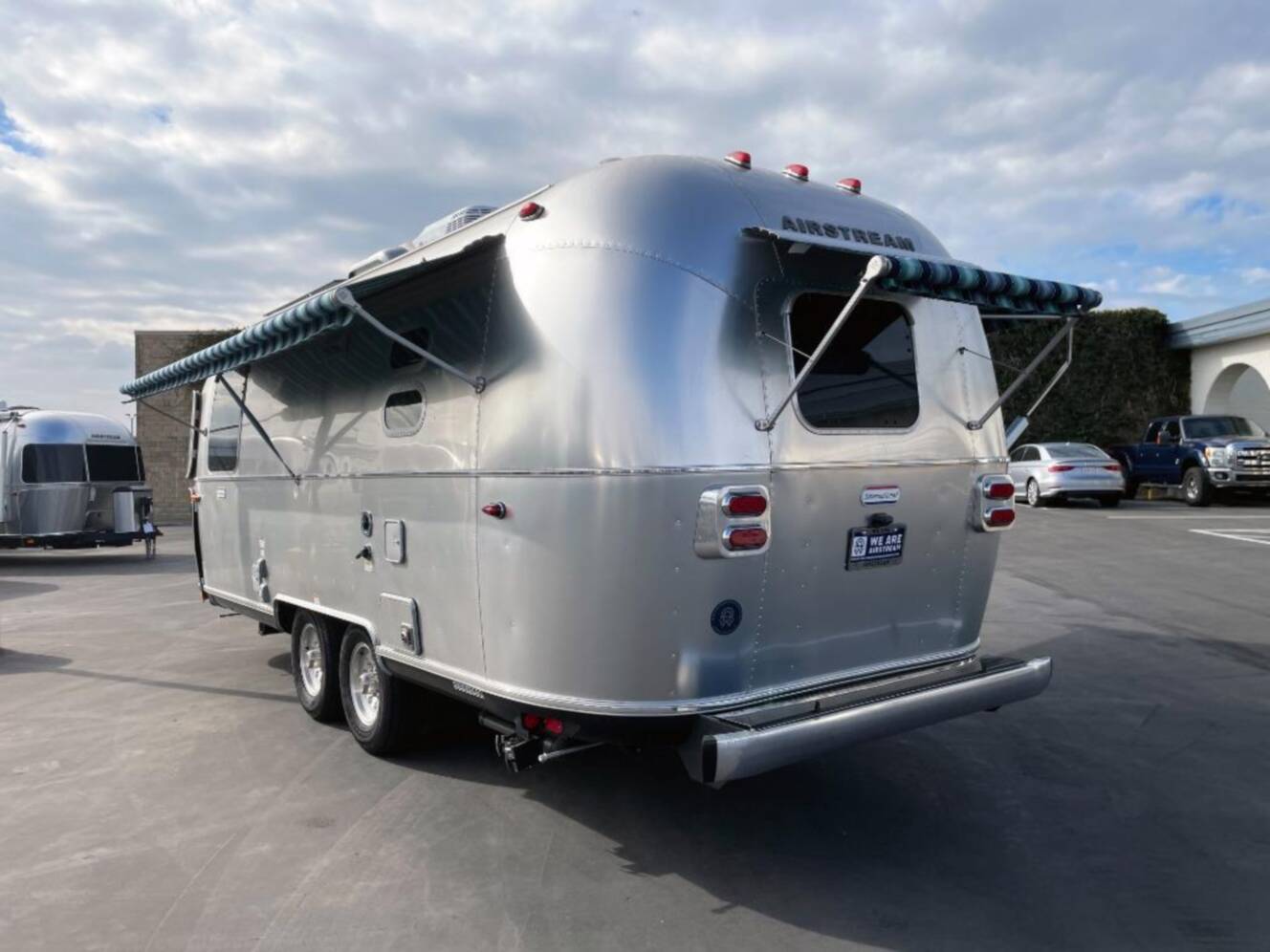 A photo of this 2026 Airstream International 23FBQ