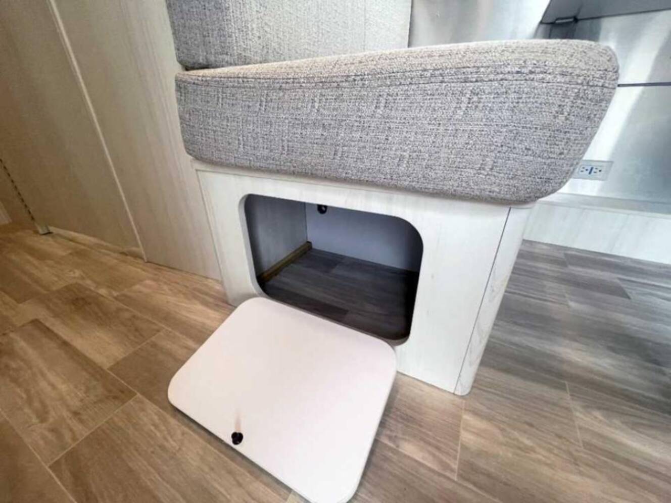A photo of this 2023 Airstream Bambi 20FB