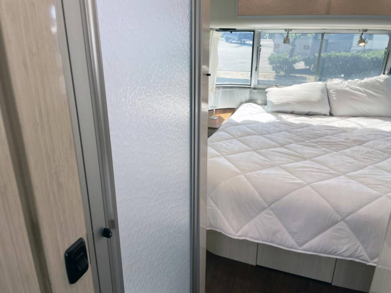 A photo of this 2019 Airstream International SERENITY 27FBQ