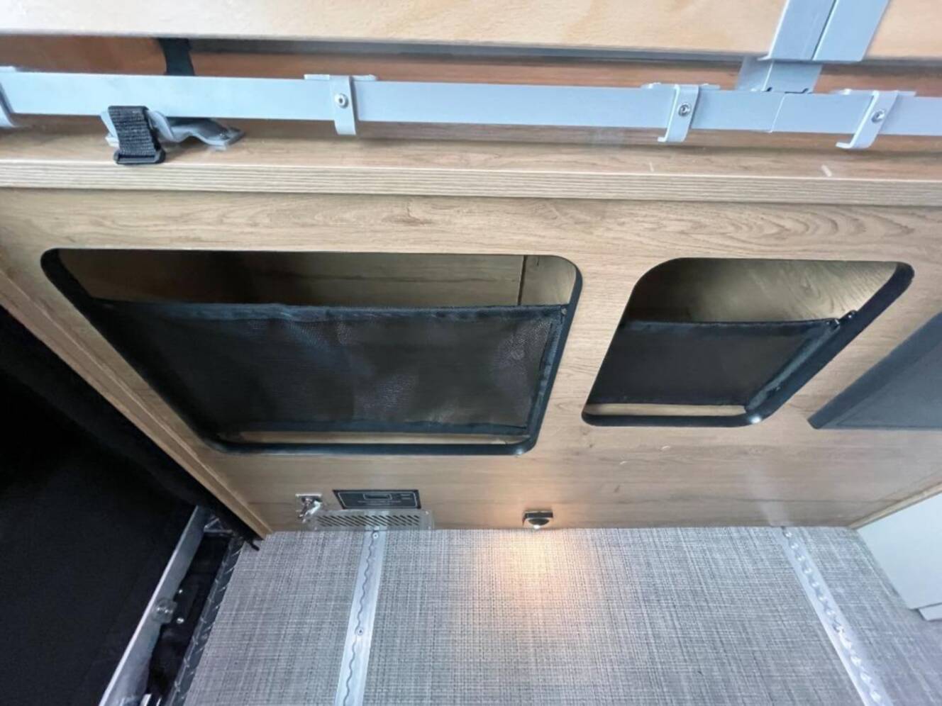 A photo of this 2026 Airstream Rangeline POP TOP