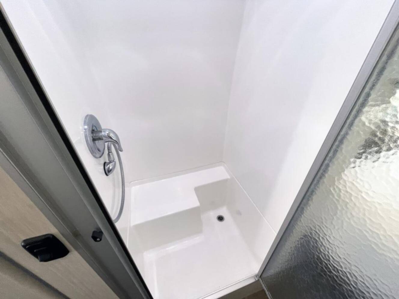 A photo of this 2019 Airstream International SERENITY 27FBQ
