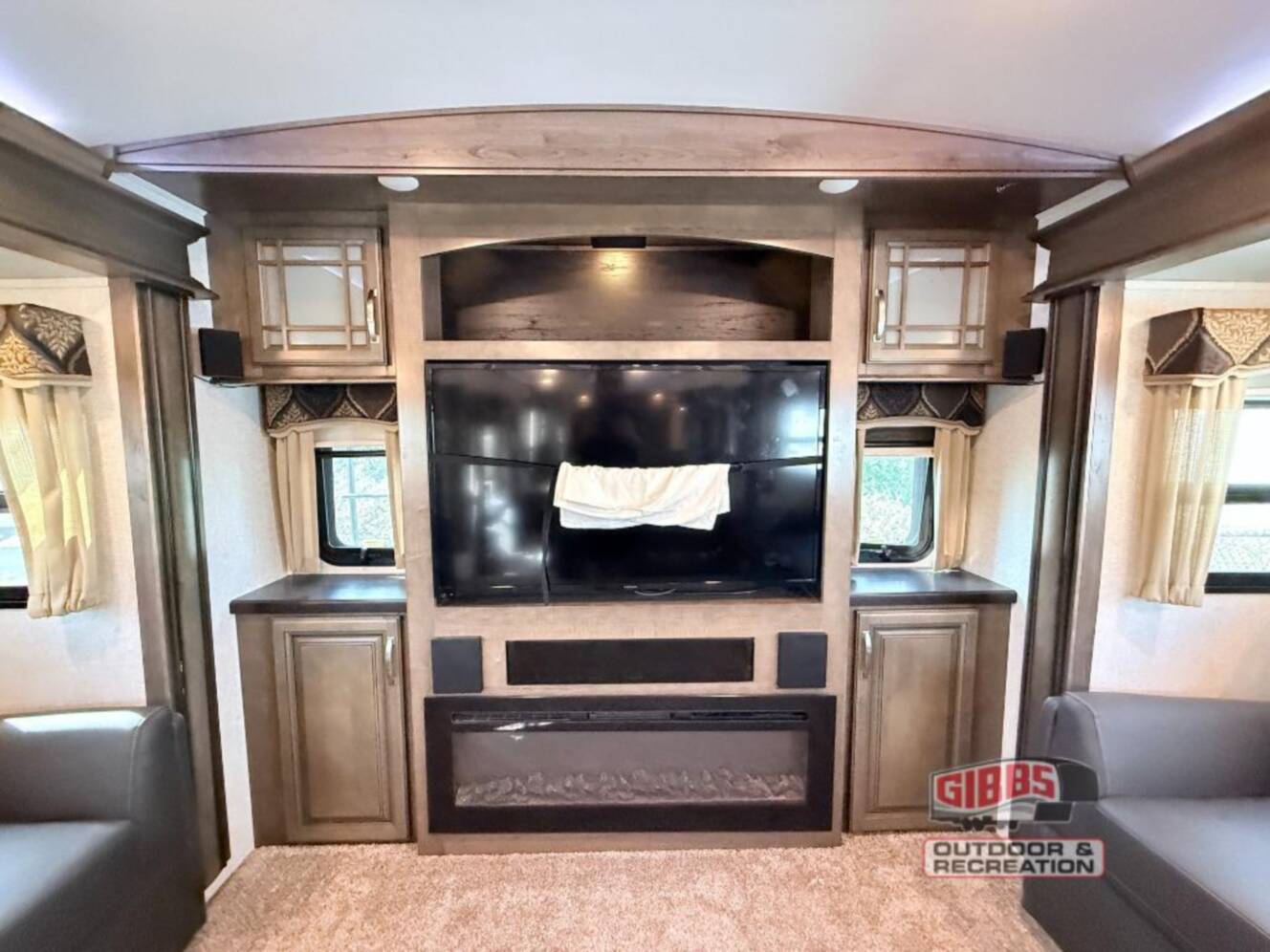 A photo of this 2018 Keystone Rv Montana 3791RD