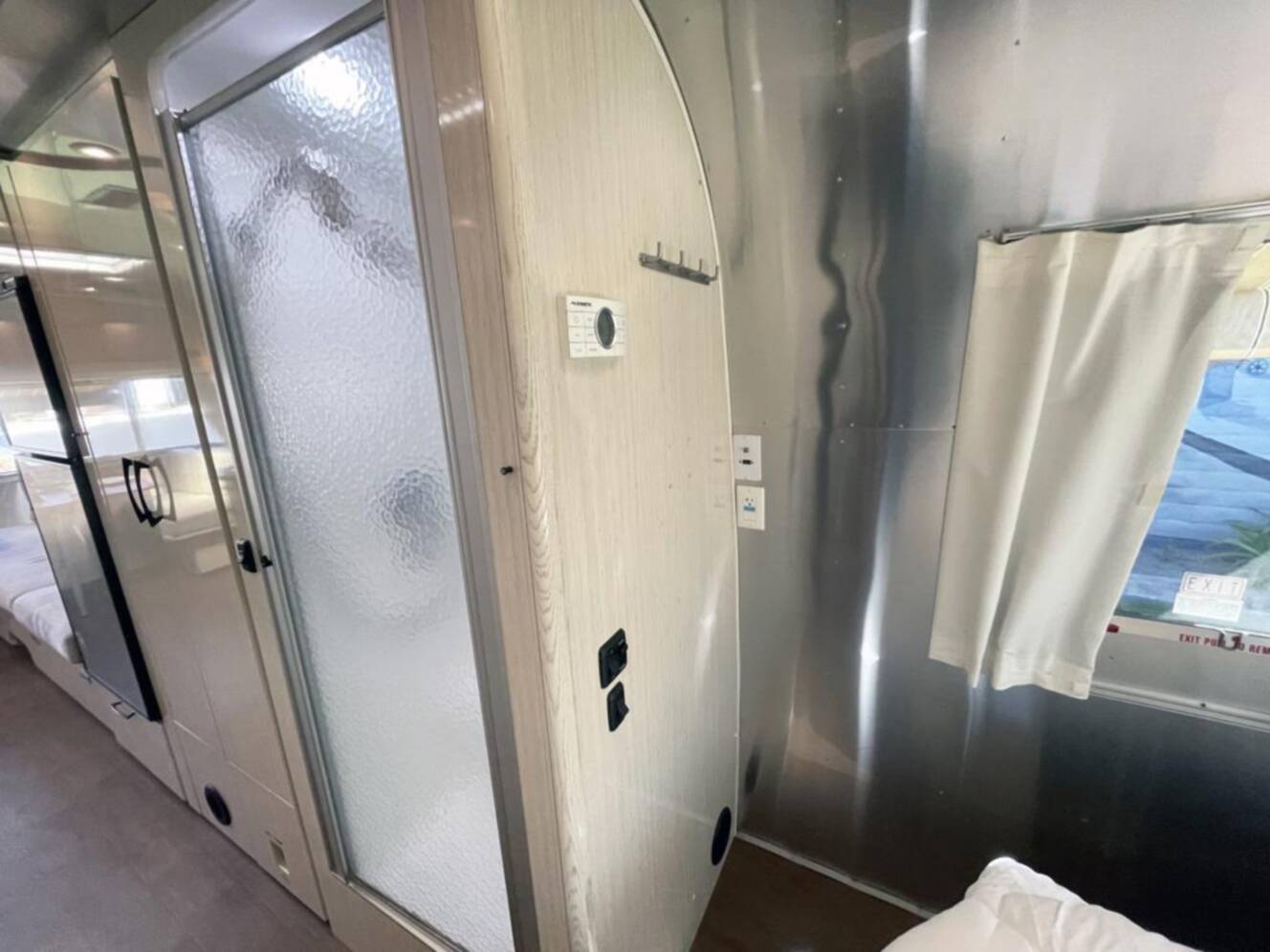 A photo of this 2019 Airstream International SERENITY 27FBQ
