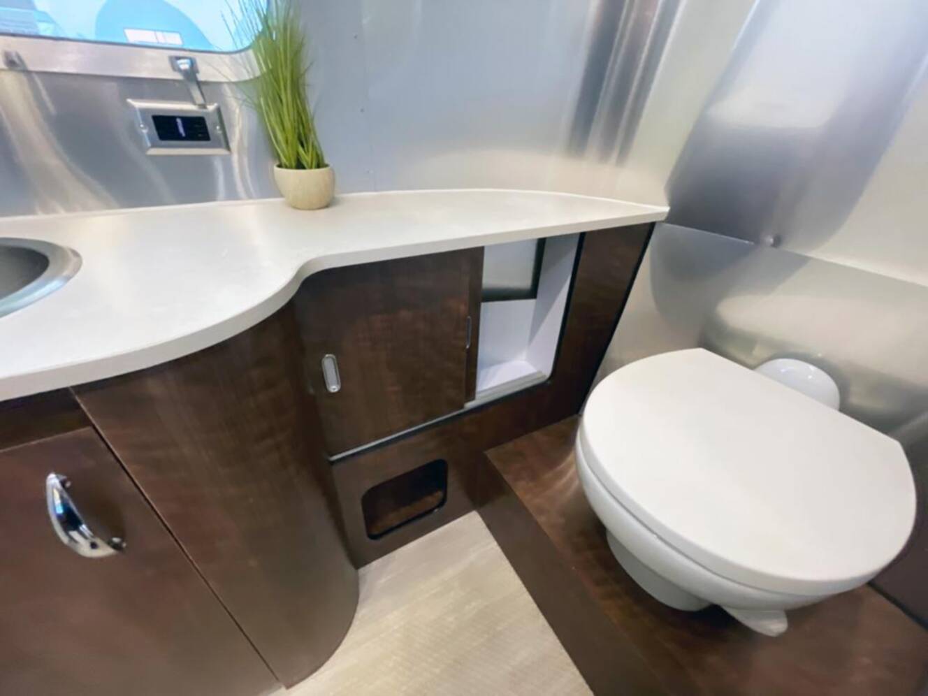 A photo of this 2020 Airstream Globetrotter 23FBQ