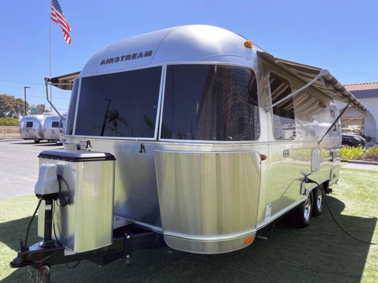 A photo of this 2020 Airstream Globetrotter 23FBQ