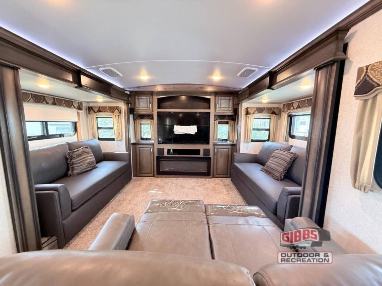 A photo of this 2018 Keystone Rv Montana 3791RD
