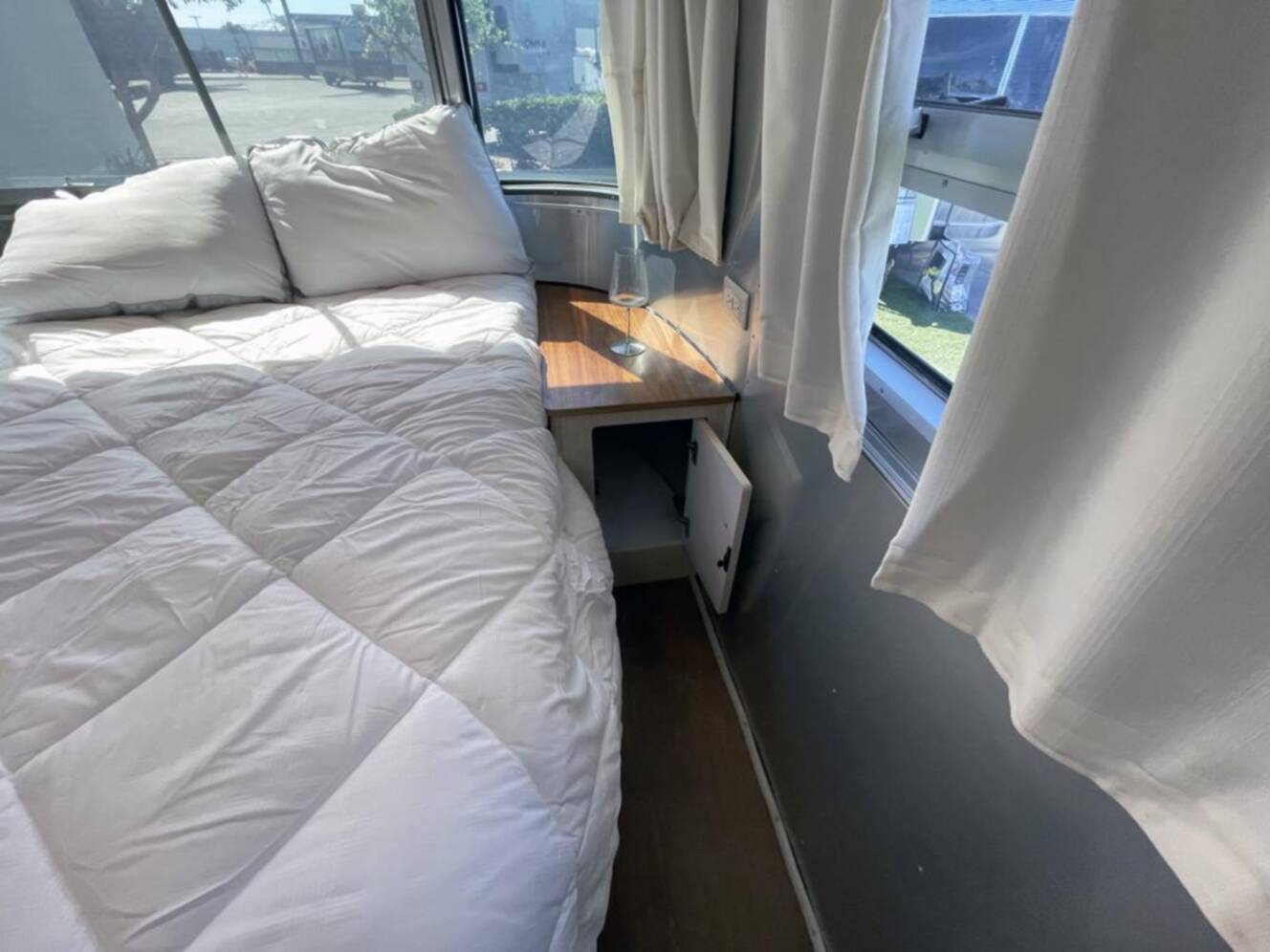A photo of this 2019 Airstream International SERENITY 27FBQ