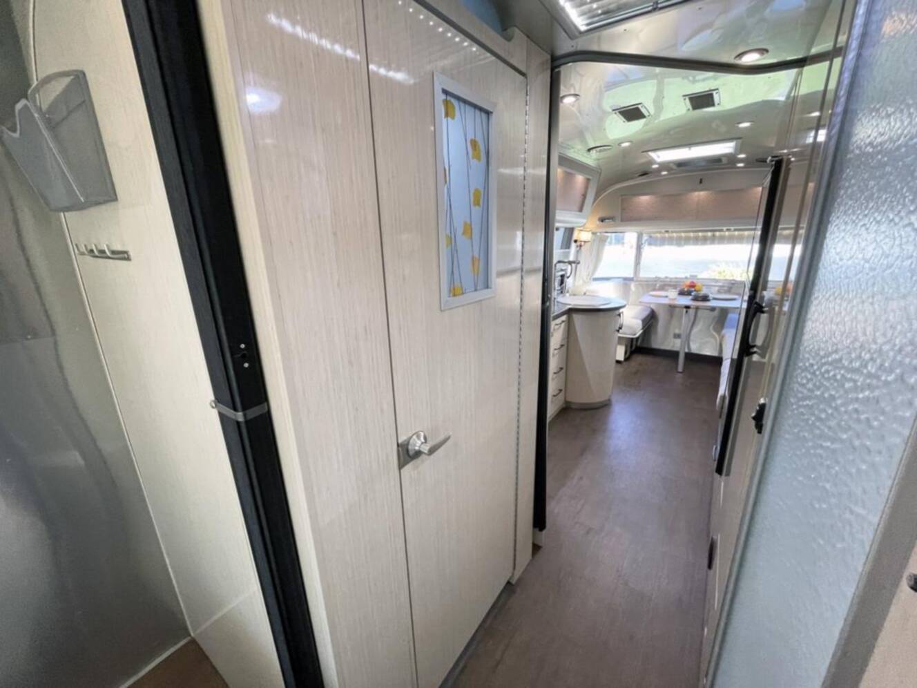 A photo of this 2019 Airstream International SERENITY 27FBQ