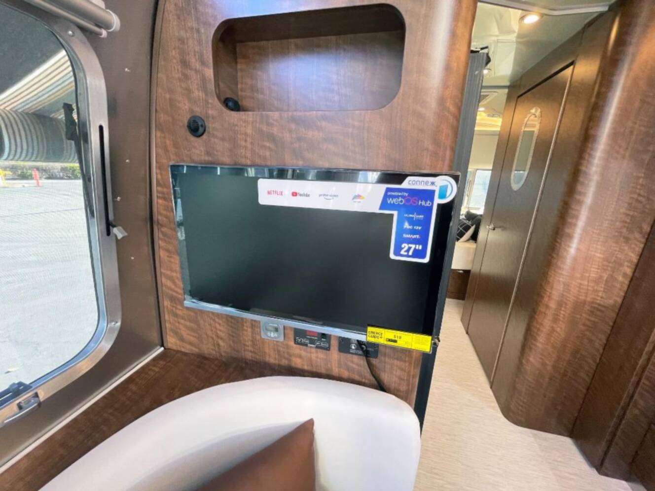 A photo of this 2026 Airstream Globetrotter 25FB