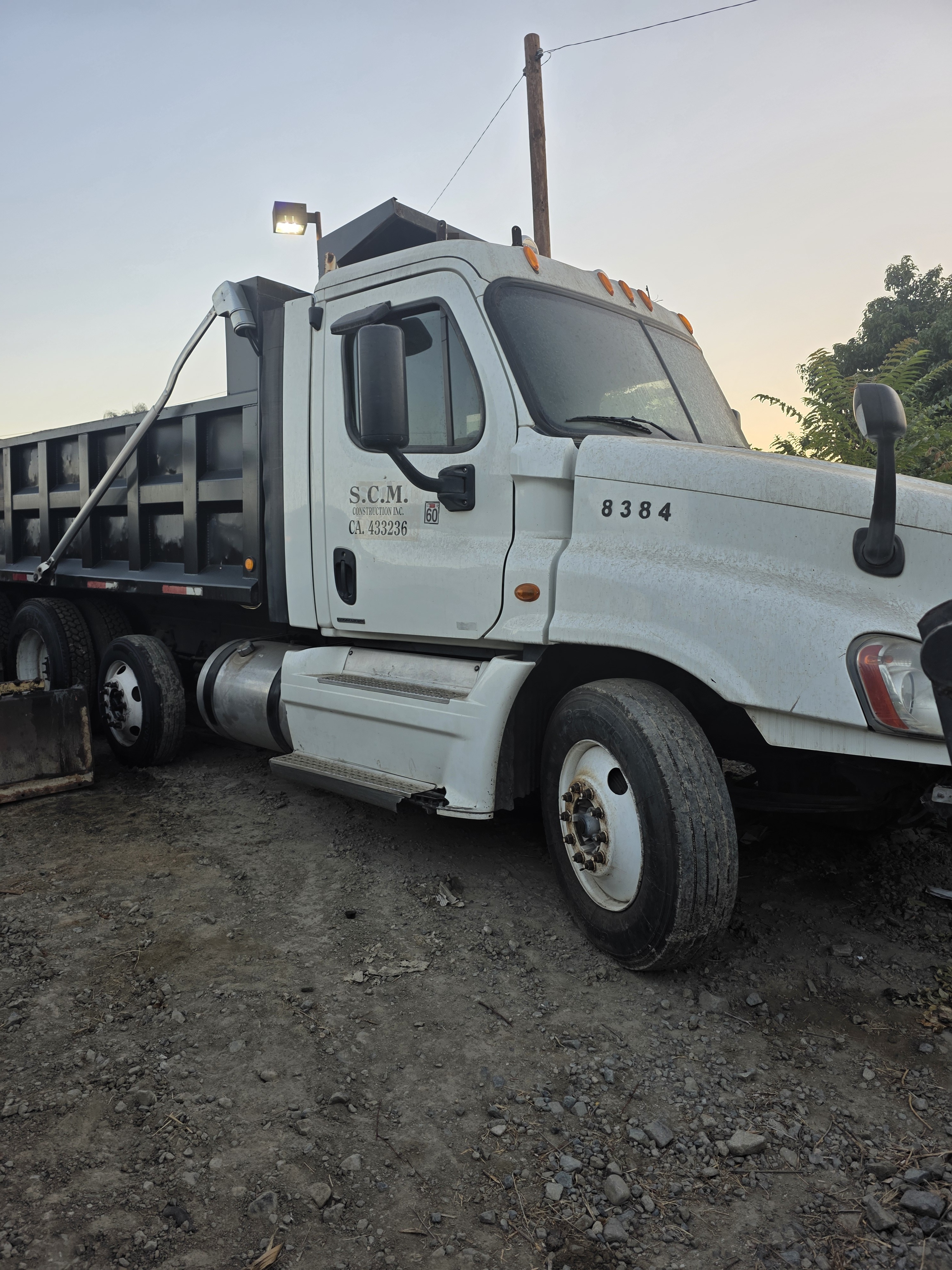 2012 FREIGHTLINER CA126 CASCADIA in Ontario, CA