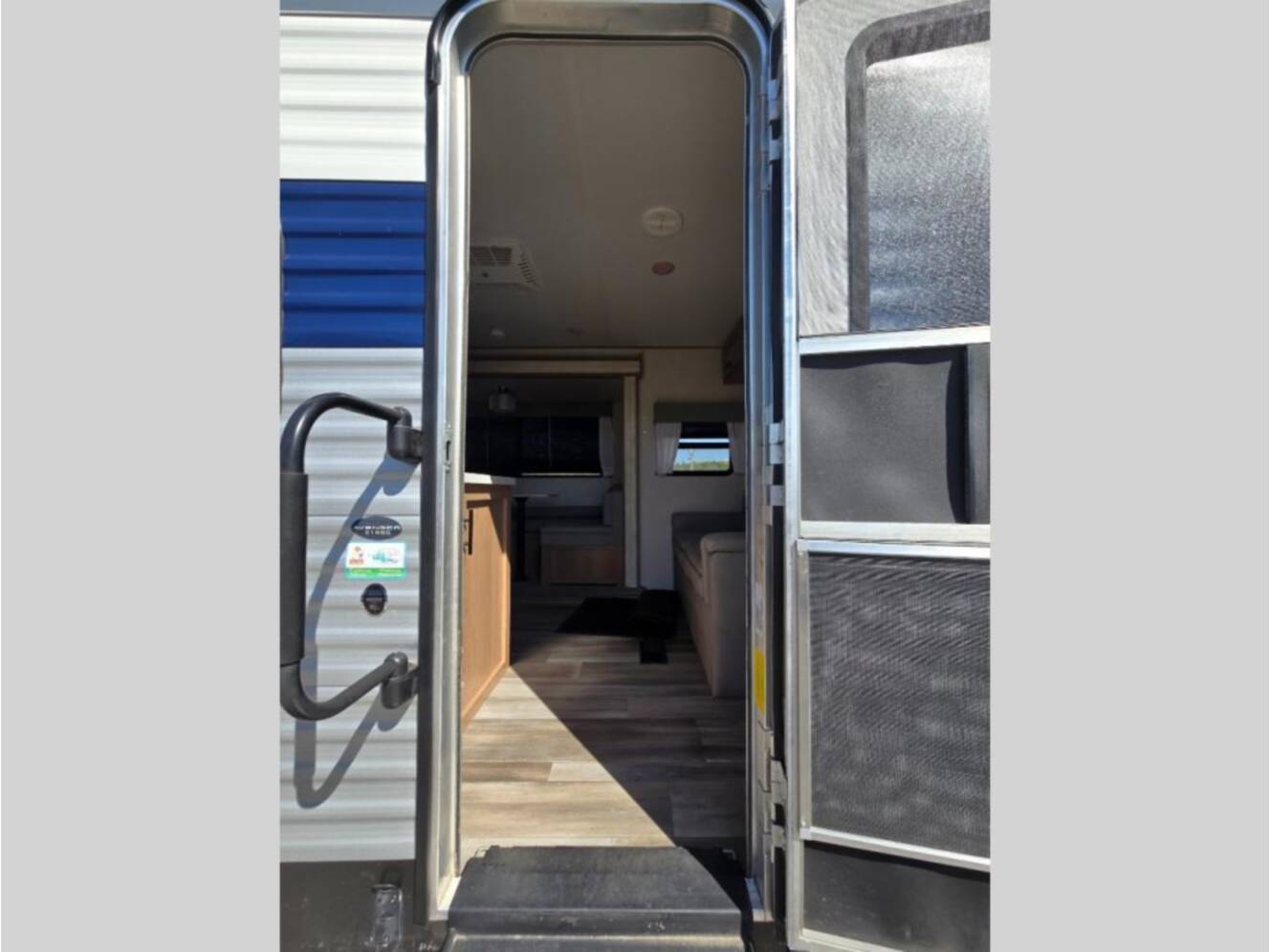A photo of this 2022 Prime Time Rv Avenger 21RBS