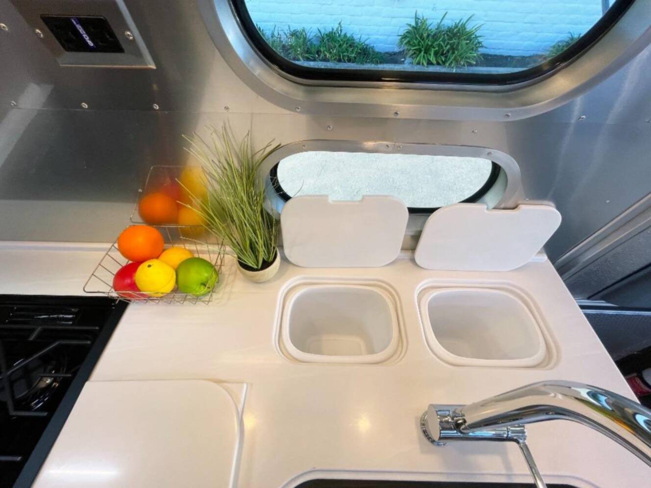 A photo of this 2026 Airstream Globetrotter 25FB