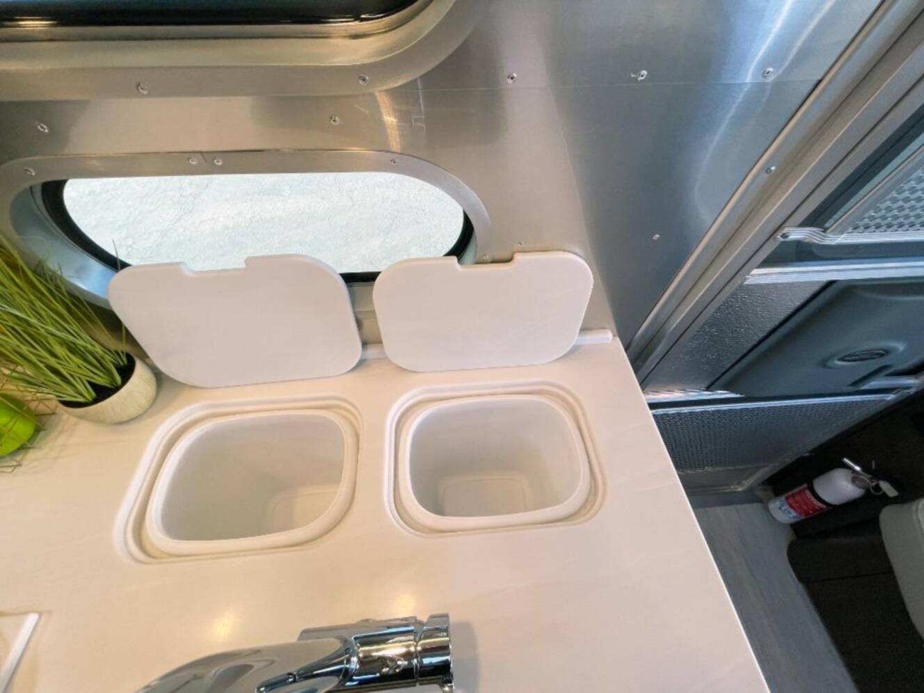 A photo of this 2026 Airstream Globetrotter 25FB